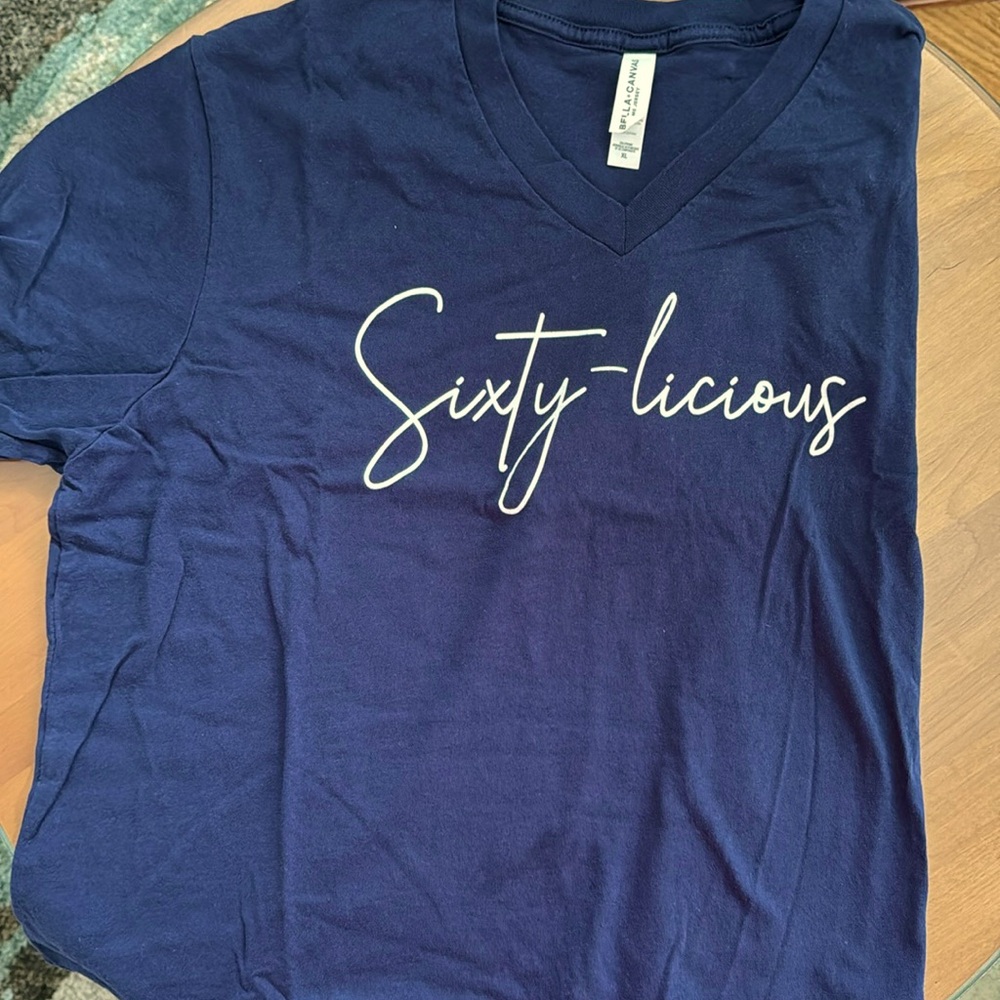 Ladies short sleeve v-neck, XL, navy blue, worn one time